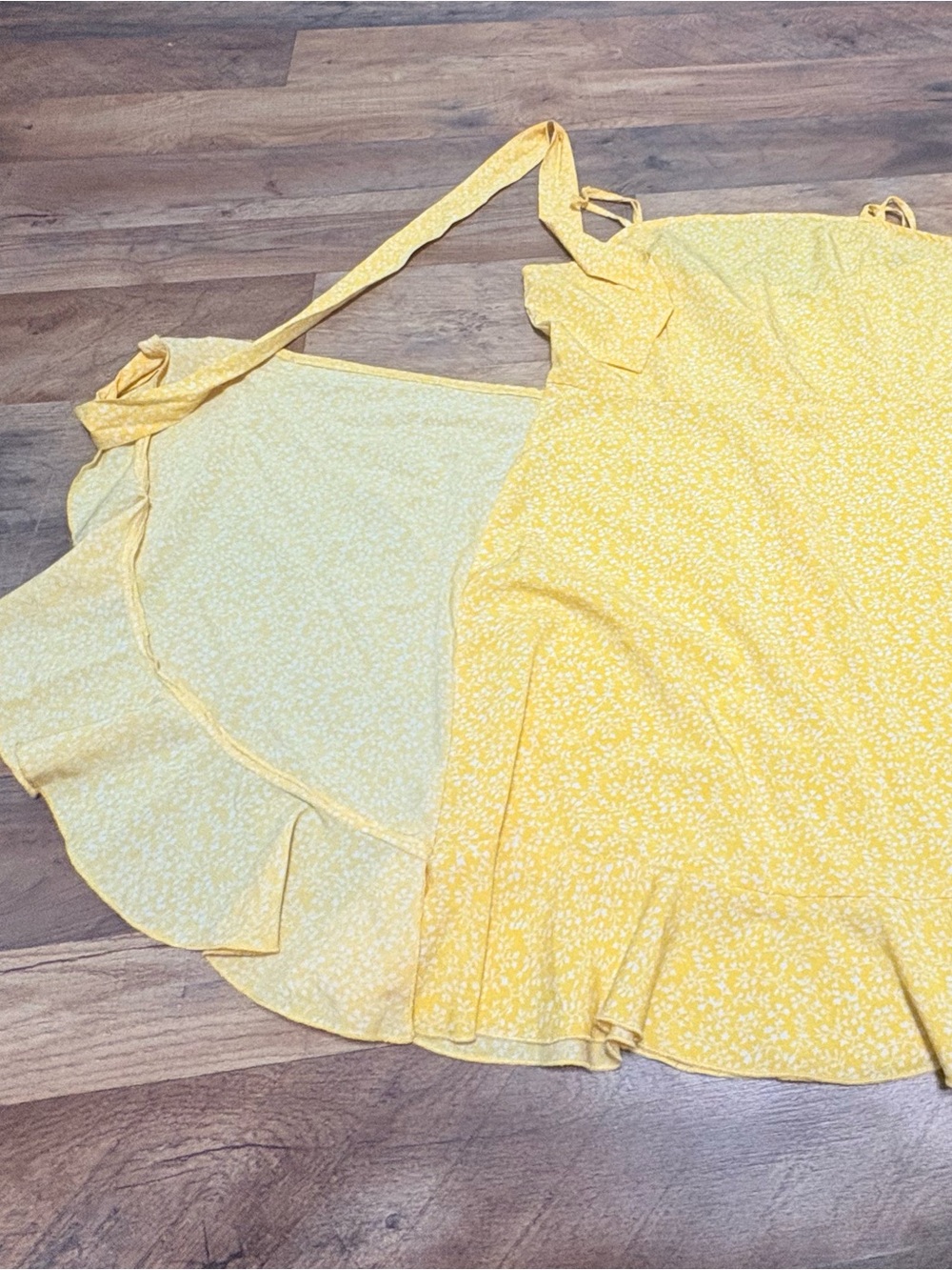 SHEIN Yellow Floral Wrap Ruffle Mini Dress Size Large - Picture 2 of 8